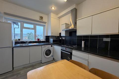 undefined, Norbury Crescent, Norbury, London