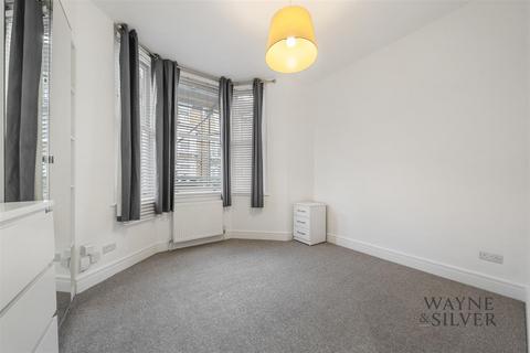 1 bedroom apartment to rent, Roderick Road, Belsize Park, NW3