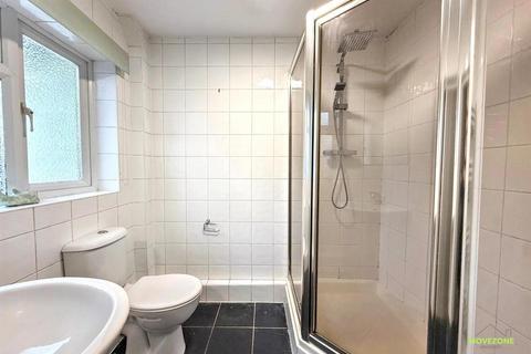 2 bedroom flat to rent, Southborough Lane, Bickley, BR2