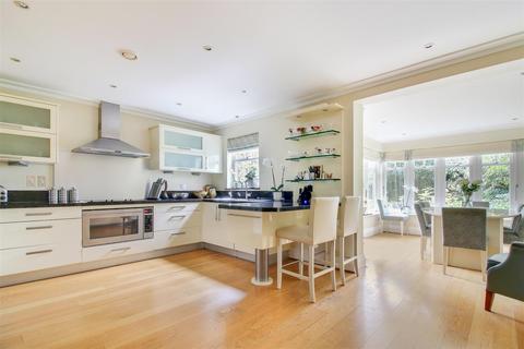 5 bedroom house for sale, Mountview Close, Hampstead Garden Suburb, London, NW3
