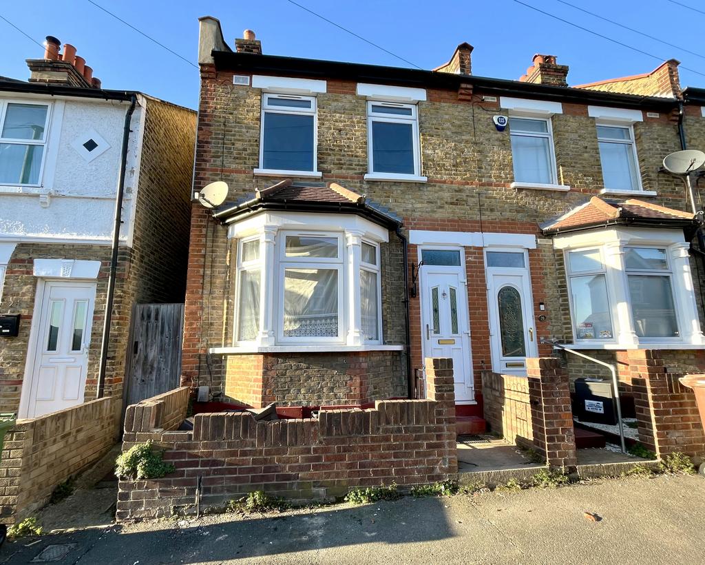 2 bed end terrace to rent Oxford Road, Sidcup DA1