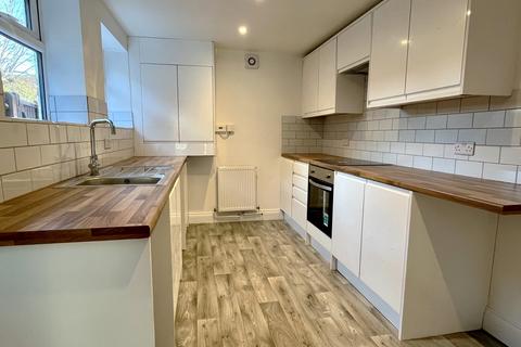 2 bedroom end of terrace house to rent, Oxford Road, Sidcup, DA14