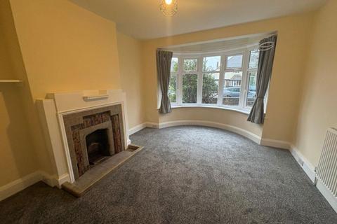 4 bedroom semi-detached house to rent, Northcote Road, Leicester