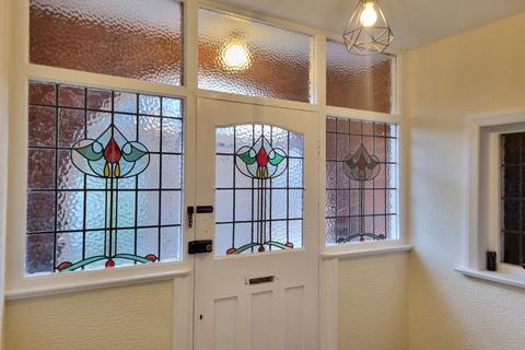 4 bedroom semi-detached house to rent, Northcote Road, Leicester
