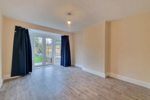 4 bedroom semi-detached house to rent, Northcote Road, Leicester