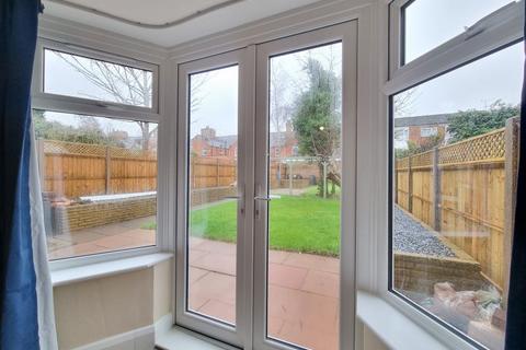 4 bedroom semi-detached house to rent, Northcote Road, Leicester