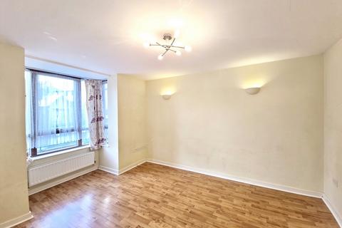 3 bedroom end of terrace house to rent, Forsythia Walk, Basingstoke RG21