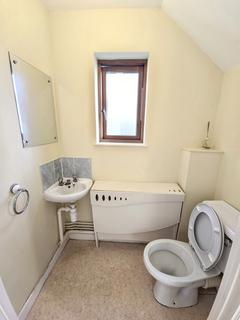 3 bedroom end of terrace house to rent, Forsythia Walk, Basingstoke RG21