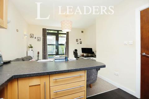 1 bedroom flat to rent, Bird in Hand Mews, London, SE23