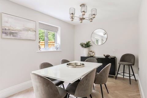 4 bedroom semi-detached house to rent, Rope Gardens, Felbridge, East Grinstead, RH19