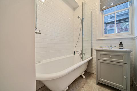 2 bedroom flat for sale, Moring Road, Tooting, London, SW17