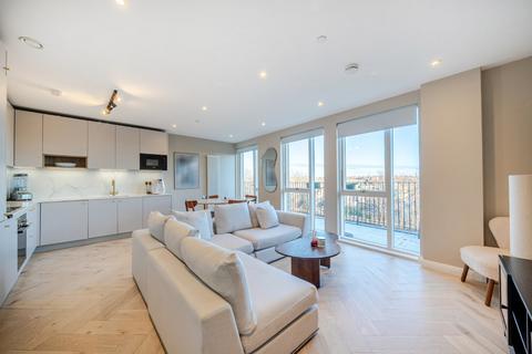 2 bedroom flat to rent, Ravensbury Terrace, London, SW18