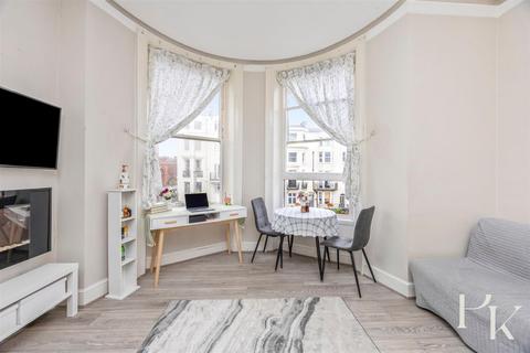 1 bedroom flat for sale, Lower Rock Gardens, Brighton BN2