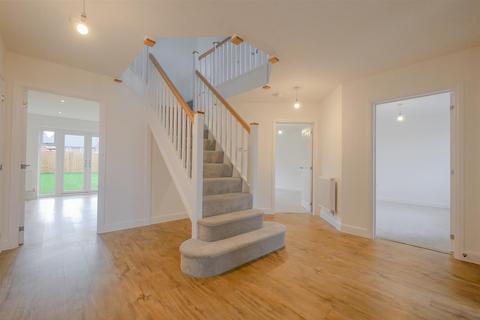 5 bedroom detached house for sale, Restwald Close, Benson OX10
