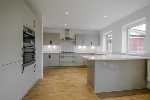 5 bedroom detached house for sale, Restwald Close, Benson OX10