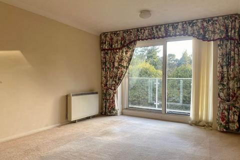 2 bedroom flat for sale, Flat 17 Woodlands, 32 Lindsay Road, Poole, Dorset, BH13 6BG