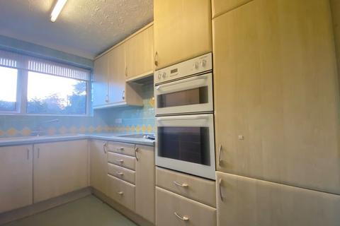 2 bedroom flat for sale, Flat 17 Woodlands, 32 Lindsay Road, Poole, Dorset, BH13 6BG