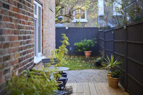 1 bedroom ground floor flat to rent, Colless Road