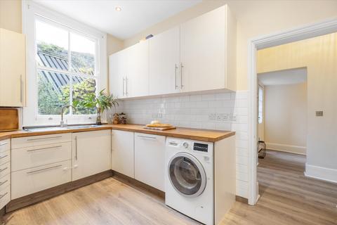2 bedroom flat to rent, Warwick Gardens, London, W14