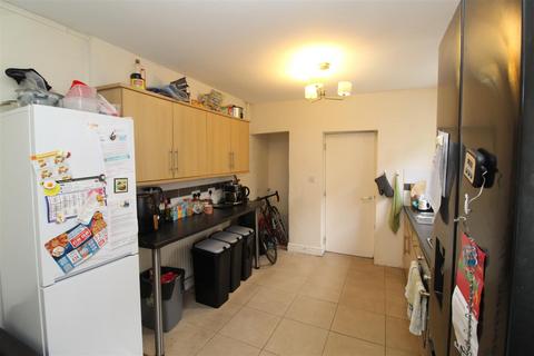 6 bedroom house to rent, Arran Street, Cardiff CF24