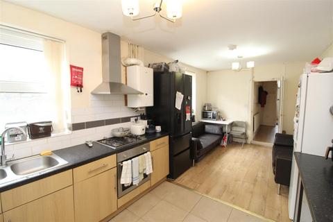 6 bedroom house to rent, Arran Street, Cardiff CF24