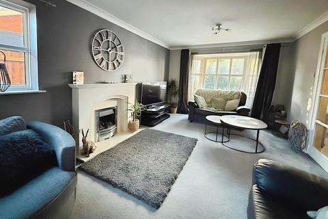 4 bedroom detached house for sale, Greenfield Gardens, Doncaster DN4