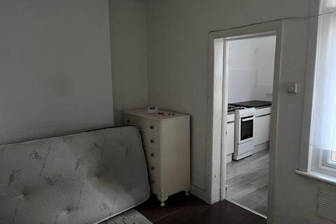 1 bedroom flat to rent, Coleridge Road, North Finchley N12