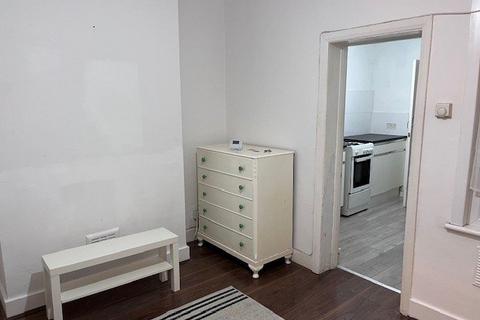 1 bedroom flat to rent, Coleridge Road, North Finchley N12