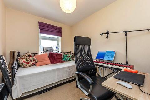 2 bedroom flat to rent, Cooks Way, Hertfordshire SG4