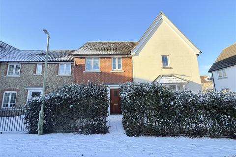 3 bedroom terraced house to rent, Harebell Road, Bury St. Edmunds IP28