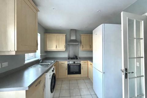 3 bedroom terraced house to rent, Harebell Road, Bury St. Edmunds IP28