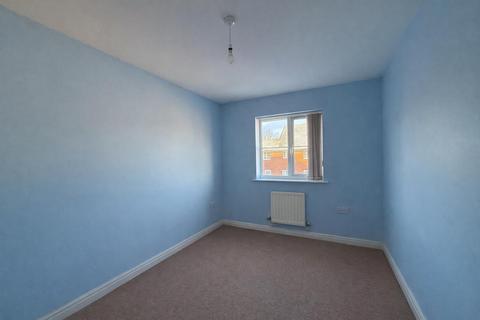 3 bedroom terraced house to rent, Harebell Road, Bury St. Edmunds IP28