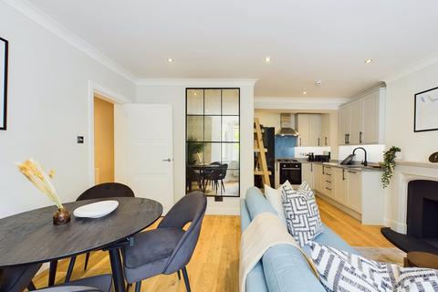 2 bedroom serviced apartment to rent, Marylands Road, London W9