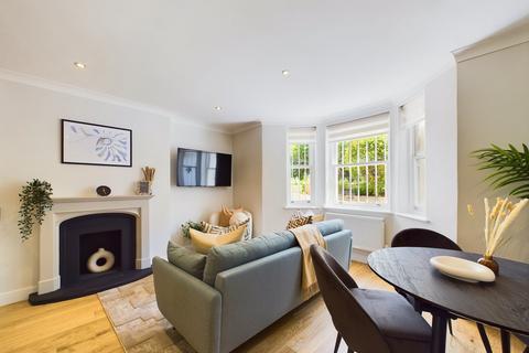 2 bedroom serviced apartment to rent, Marylands Road, London W9