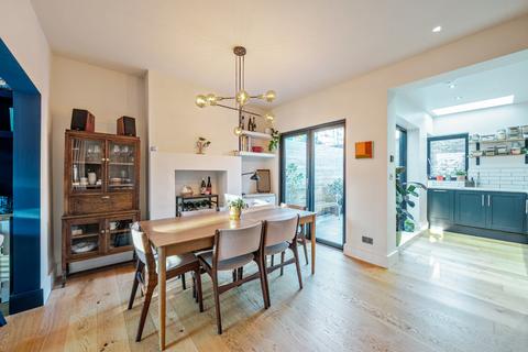 2 bedroom terraced house for sale, Robson Road, London, SE27