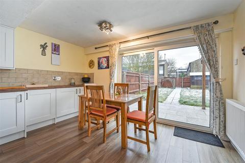 undefined, Pilgrims Way, Andover