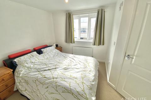 2 bedroom flat to rent, Roscoff Road, Dawlish, EX7