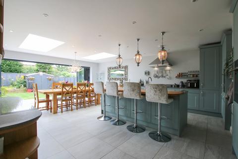 undefined, Waterloo Crescent, Wokingham, RG40