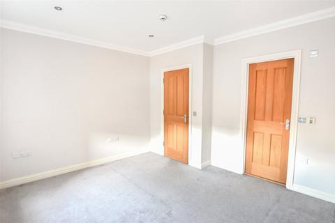 2 bedroom apartment to rent, Farnborough Road, Farnborough GU14