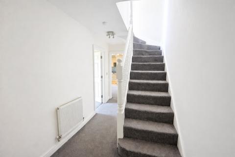 2 bedroom flat to rent, Meribel Square, Prescot L34
