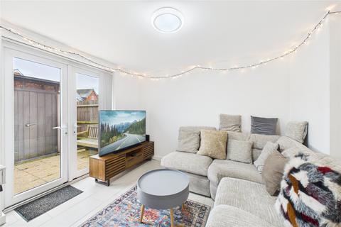 1 bedroom maisonette to rent, Nightjar Close, Farnborough, Hampshire, GU14