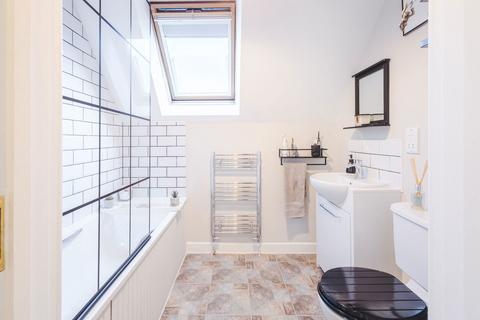 2 bedroom coach house for sale, Ulysses Road, Swindon, Wiltshire, SN25 2JR