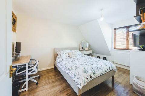 2 bedroom coach house for sale, Ulysses Road, Swindon, Wiltshire, SN25 2JR