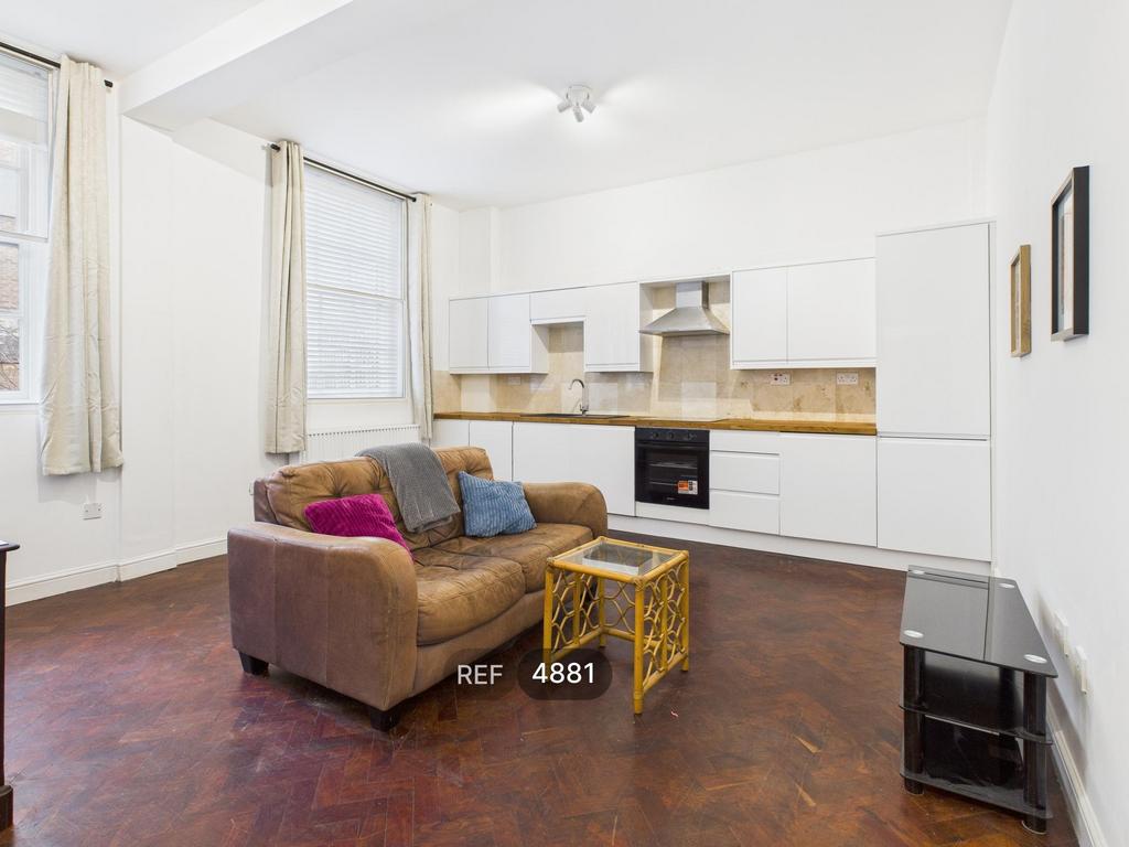 Kitchen/Living area