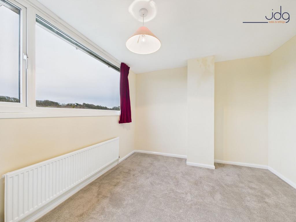 Well Sized Bedroom