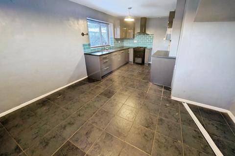 3 bedroom end of terrace house for sale, Ash Tree Gardens, West Yorkshire HX2