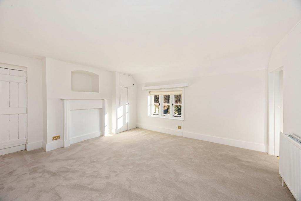Guest bedroom suite
