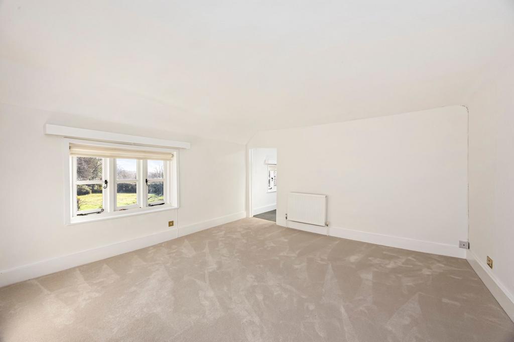 Guest bedroom suite