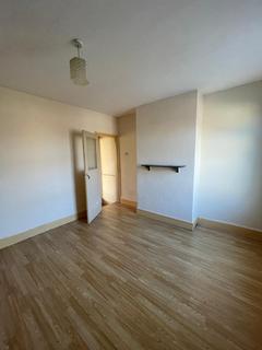 3 bedroom terraced house to rent, Salisbury Street, Swindon SN1