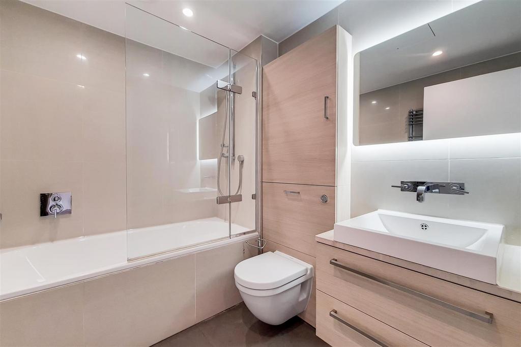 4 Bathroom-0.jpg